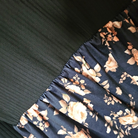 Shein Long Sleeved Ribbed and Floral Fit and Flare Dress - Picture 2 of 4